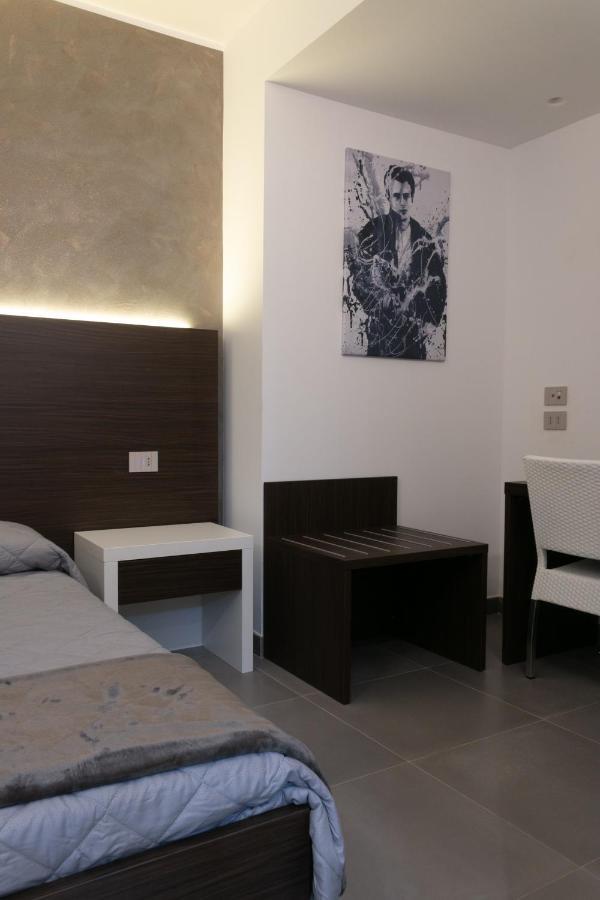 Brigante Suites Misano Adriatico Buitenkant foto